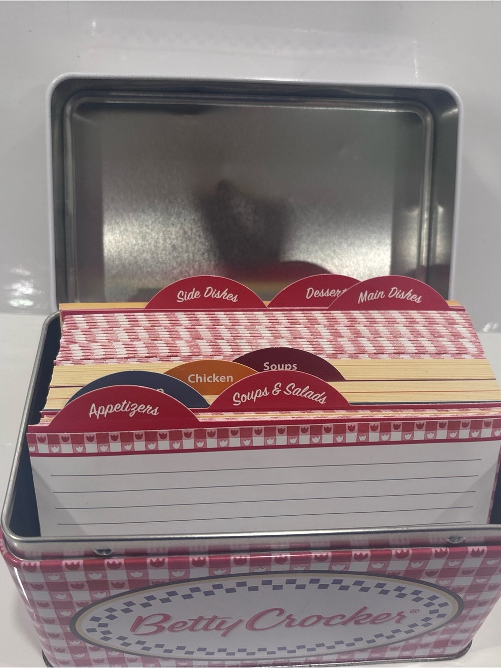 Vintage Betty Crocker metal recipe holder tin w cards and dividers gingham red - Picture 6 of 6